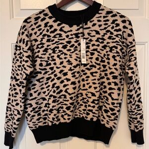💎NWT! Tahari leopard print sweater